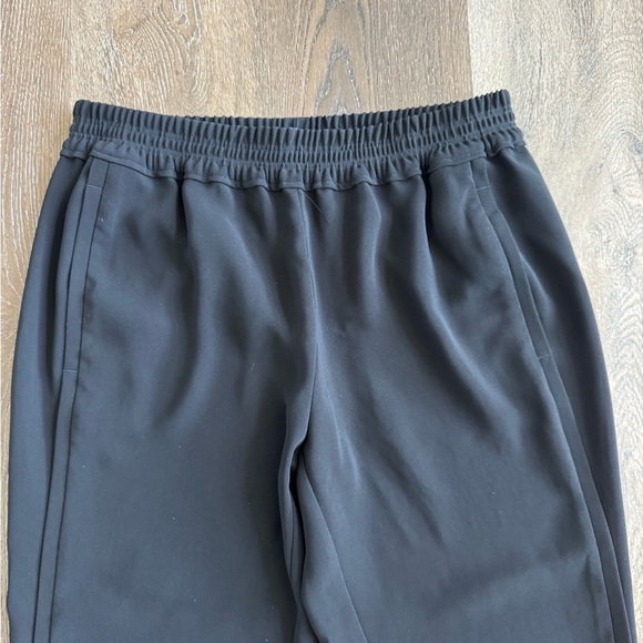 J. Crew elastic waistband black pants.  Women’s size 10.  Like new condition! - Picture 4 of 11